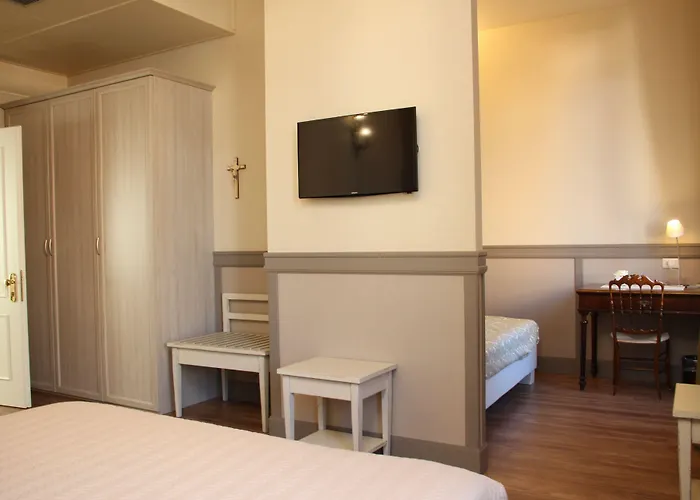 מלון Basilica 3*